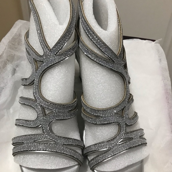 Silver Glitter heels - Picture 12 of 12